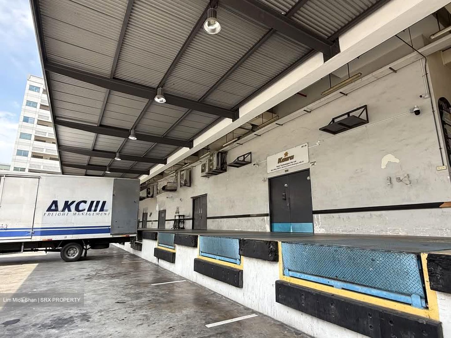 Macpherson MRT (D14), Factory #585367021